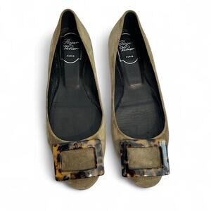 Green suede roger vivier flats